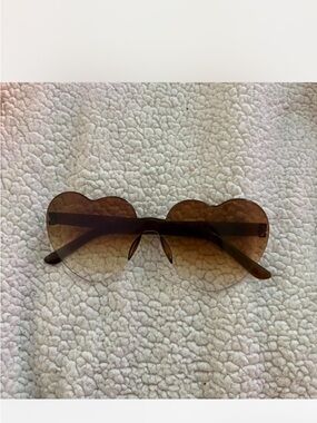 Heart-Shaped Brown Gradient Sunglasses - Women Accessories